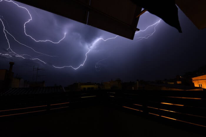 Onweer fotograferen balkon bliksem