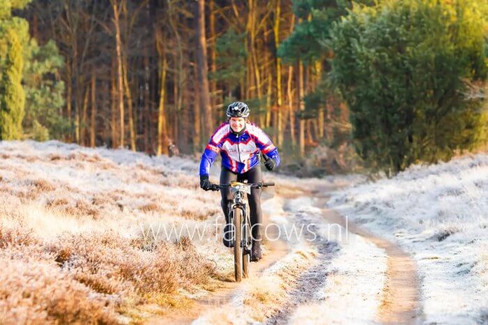 Drenthe200 2019 jongedame op fiets